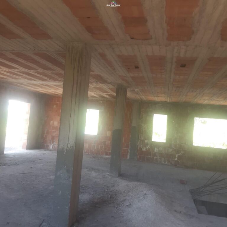 Villa in Vendita a Koder Kamez (ID BV0126) Tirana