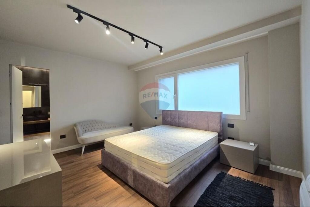 Apartment 3+1 for sale in Long Hill