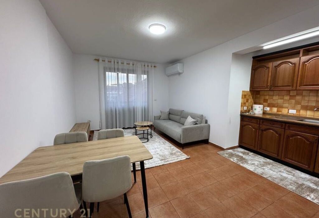 Apartment for rent 2+1 at Xhamia e Tabakeve