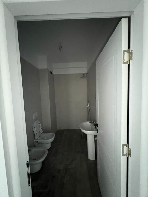 Apartament ne shitje 1+1