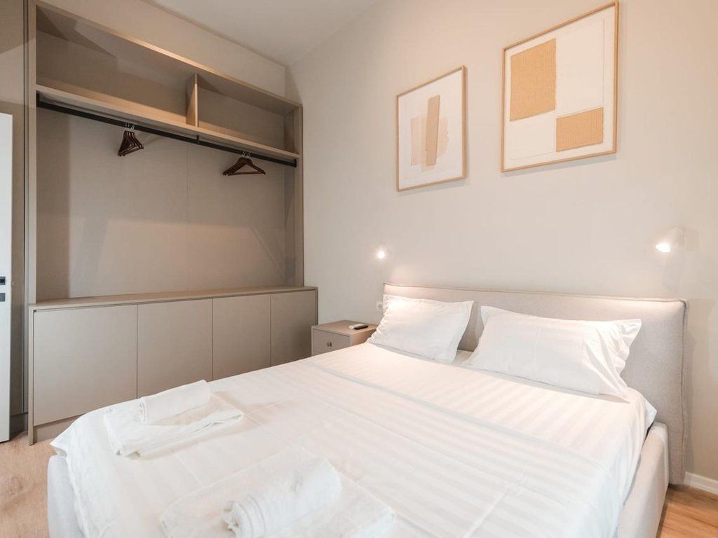 Shallvaret! Apartment 2+1 for Rent | Joni Peçi Store!