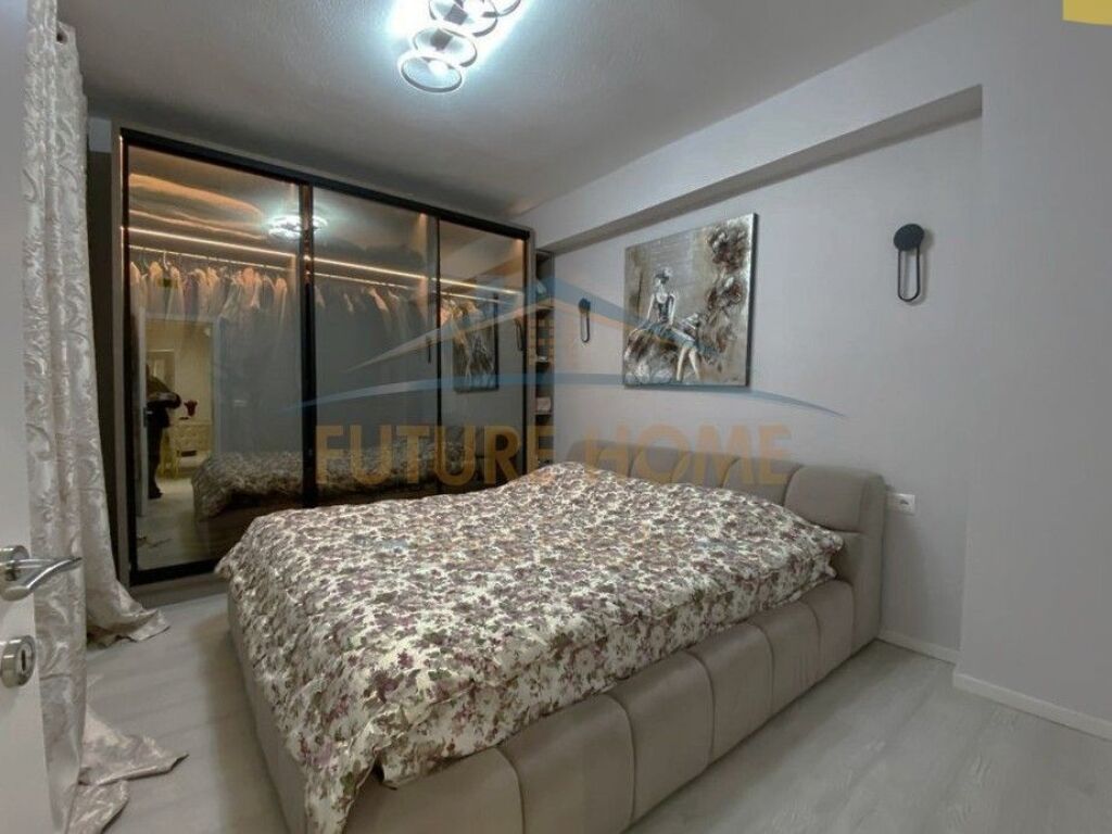 Shitet, Apartament 2+1+2, Prane Stadiumit Dinamo