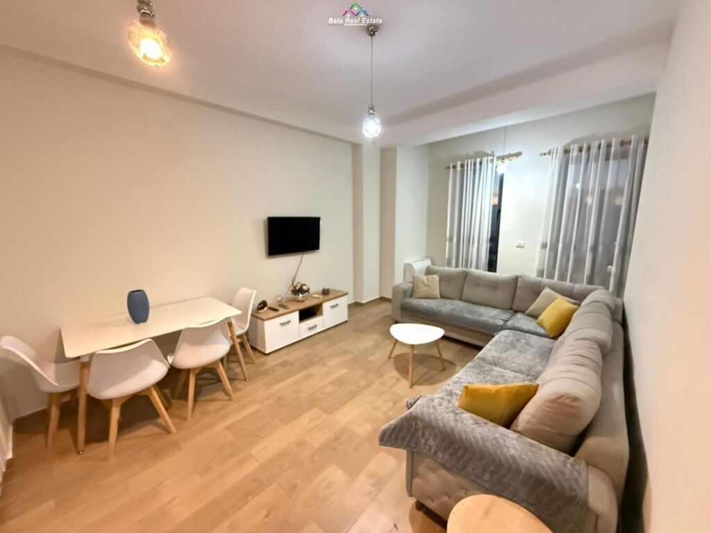 Apartament me qera 1+1+post parkimi prane Shkolles se Kuqe (ID B2101115) Tirane