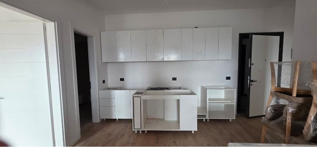 Paskuqan, Ofrojmë për qira Apartament 2+1+Post Parkimi!