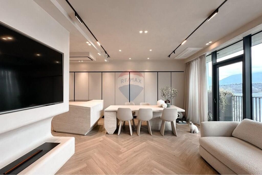 Appartamento di lusso in vendita con vista sul lago!