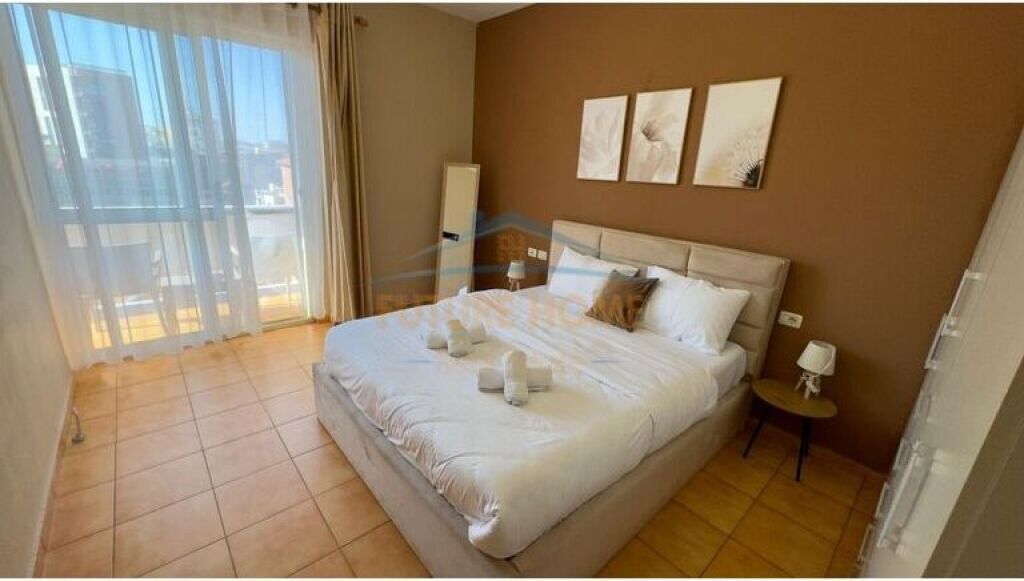 Rent, Apartment 1+1, Barricades Street, Tirana