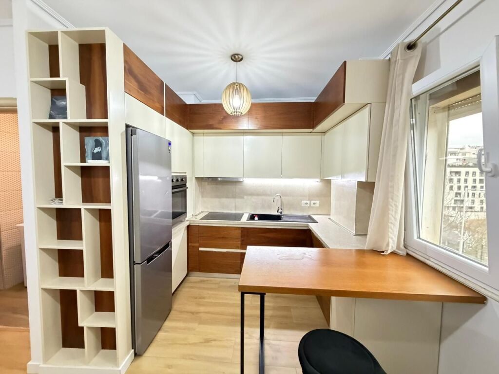 🏡 Apartament me Qira 🛏️ 2+1+2 📍 Pranë Kopshti Zoologjik i Tiranës💶 720€ / muaj