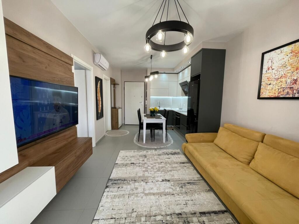 Apartament 1+1 per qira tek Shushica tek Std. Dinamo.​