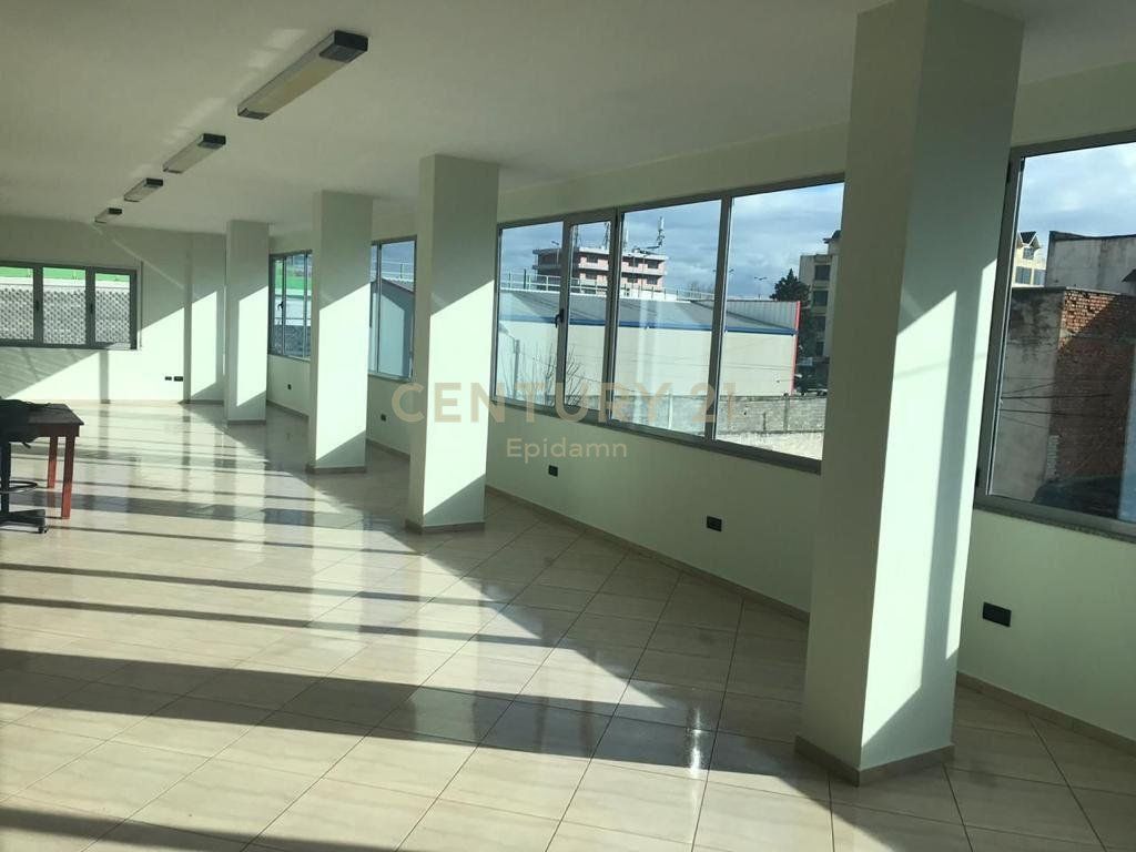 OBJECT + PREMISES FOR RENT IN SHKOZET! 2,300 € /Month