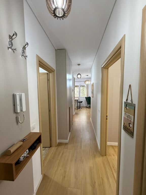 🏡 Apartament me Qira 🛏️ 2+1+2 📍 Pranë Kopshti Zoologjik i Tiranës💶 720€ / muaj