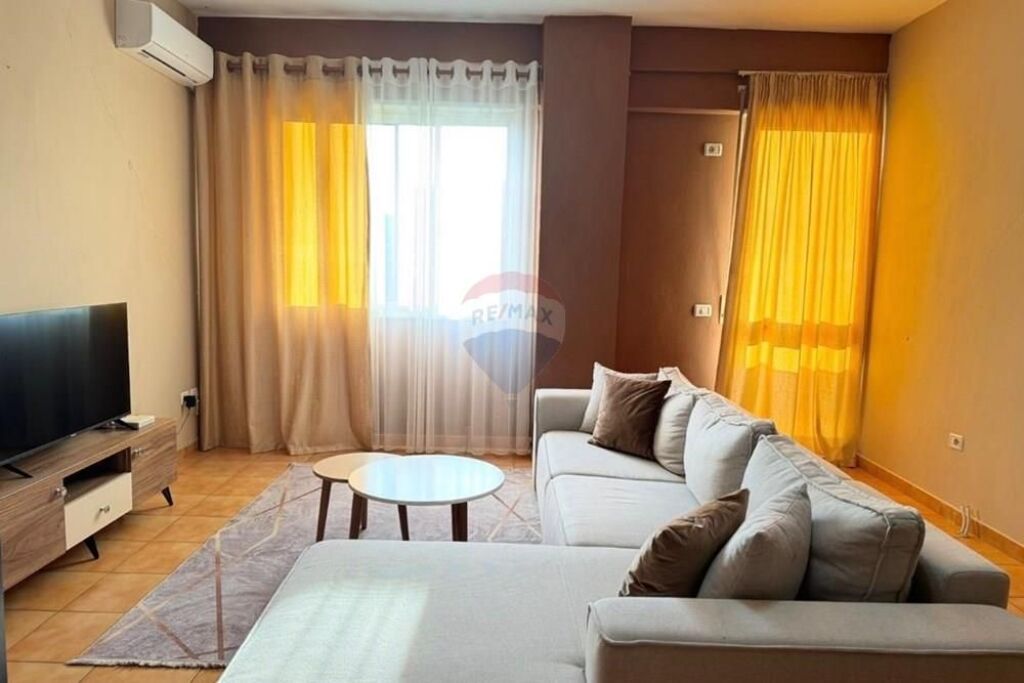 Apartment 1+1 for rent at Barricades Street!