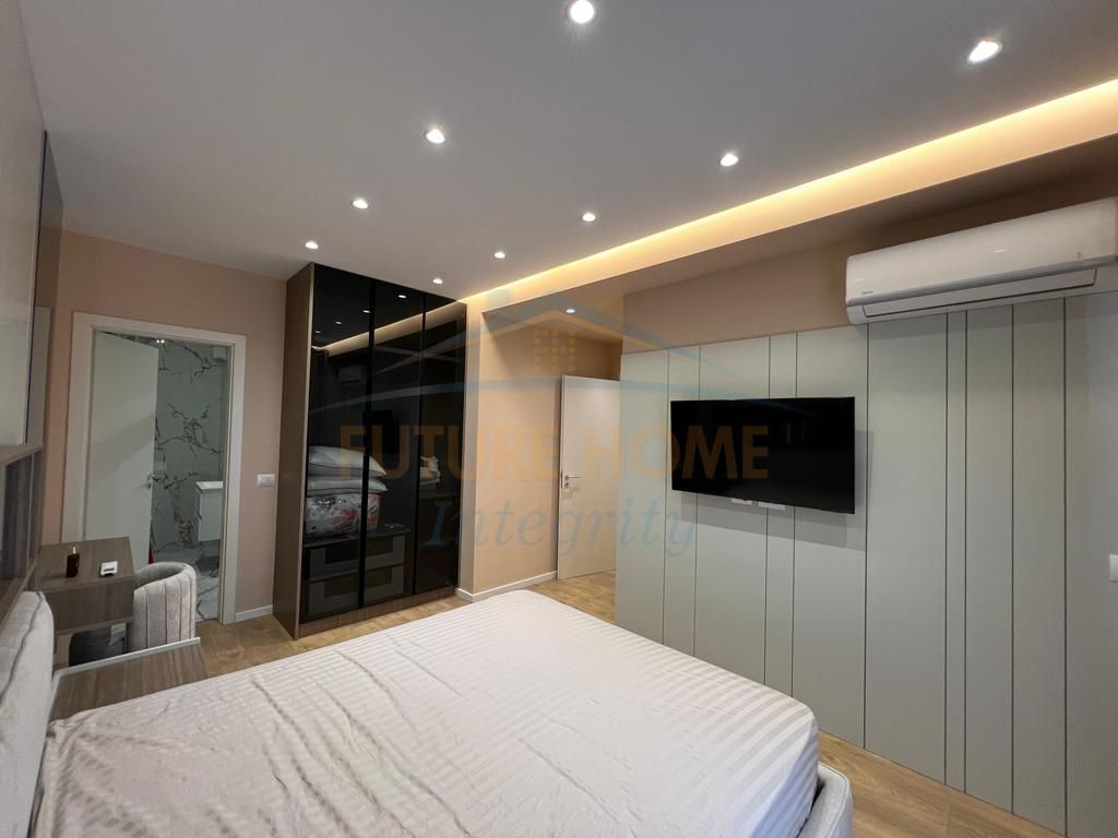 Apartment 2+1+2+parking space for sale Durres Street