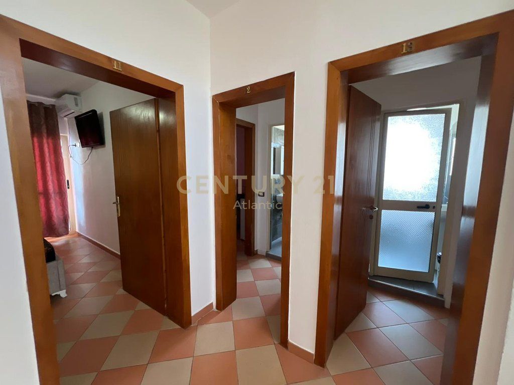 HOTEL ME QIRA TEK SHKEMBI I KAVAJES