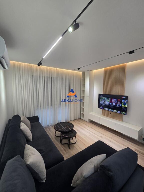 VENDESI APPARTAMENTO 2+1+BALCONE "COMPLESSO GREEN HARMONY, XHANFIZE KEKO" 270.000 EURO