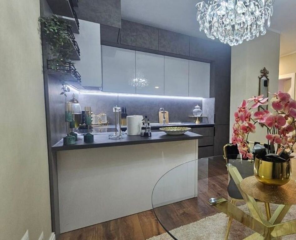 FOR RENT 2+1 APARTMENT AT BARRIKADAVE STREET !!