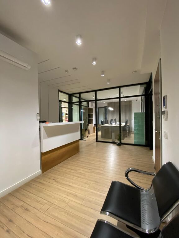 UFFICIO IN AFFITTO 200 M2 BOULEVARD ZOGU I PARE 270.000 LEKE