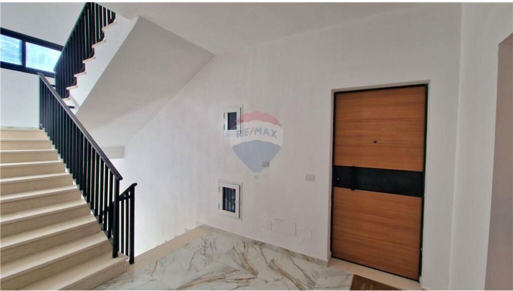 Apartment for sale 2+1, lungomare near Le Palazzine