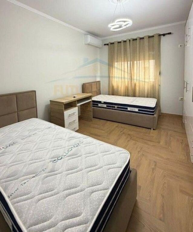 Qera, Apartament 2+1, Unaza e Re !!
