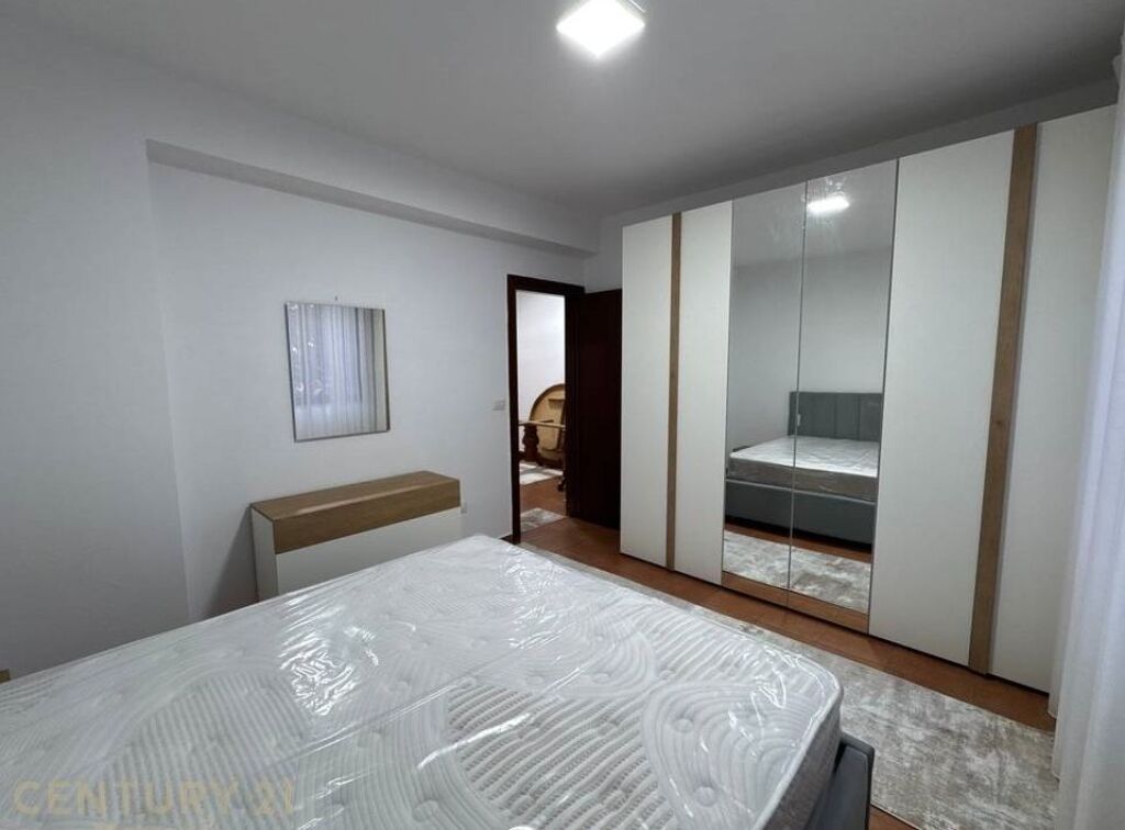 Apartment for rent 2+1 at Xhamia e Tabakeve