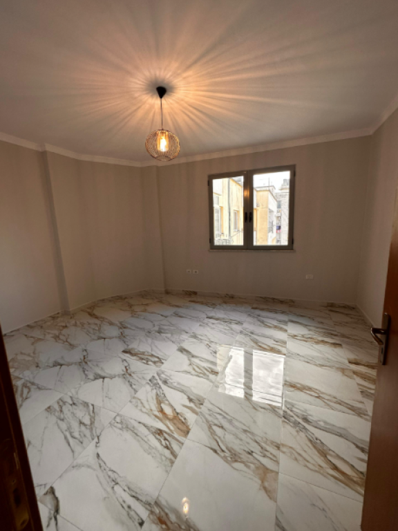 🏢 Shitet Apartament 2+1+1 – Astir (pranë Bar Artisti)