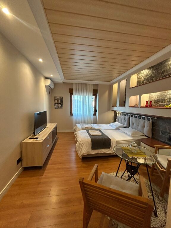 2 Apartments for Rent or Sale