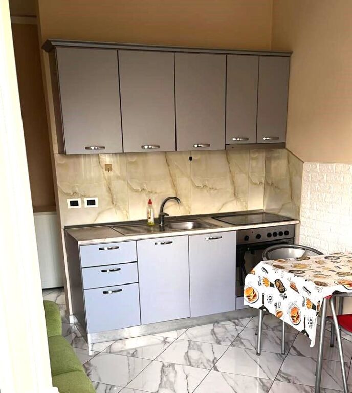 🏡 JEPET ME QERA APARTAMENTI 1+1 TEK AMERIKAN 2, TE RRUGA E DIBRES