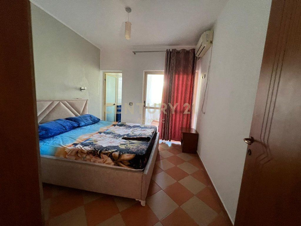 HOTEL ME QIRA TEK SHKEMBI I KAVAJES