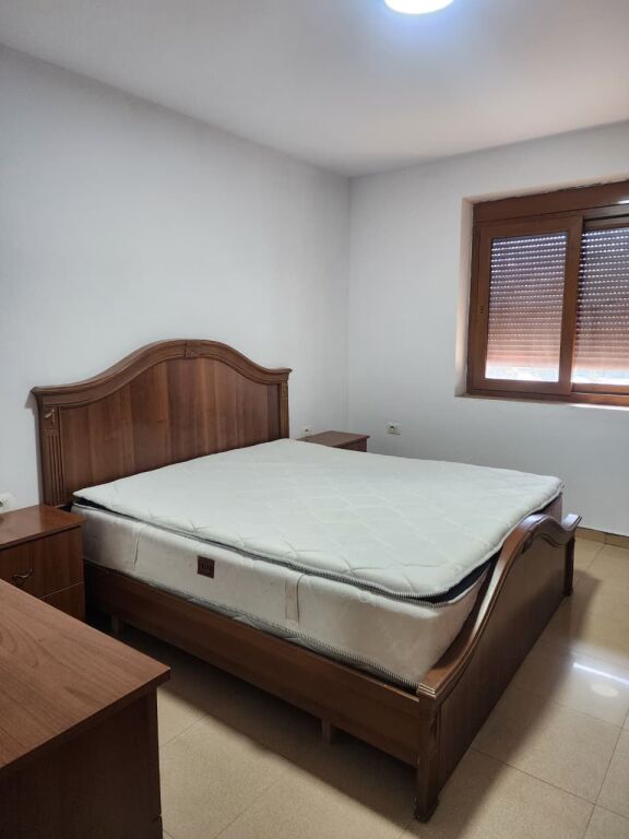 APARTAMENT 2+1 ME QERA TE VASIL SHANTO