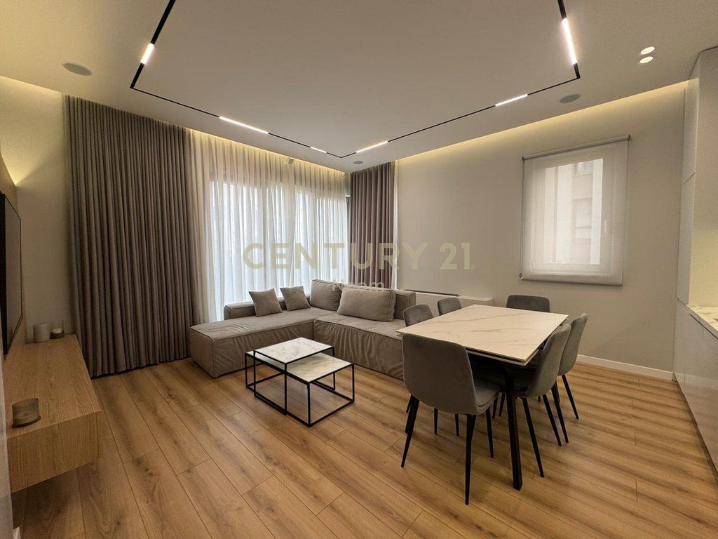 APARTMENT 2+1+2 WITH YARD AND PARKING SPACE
