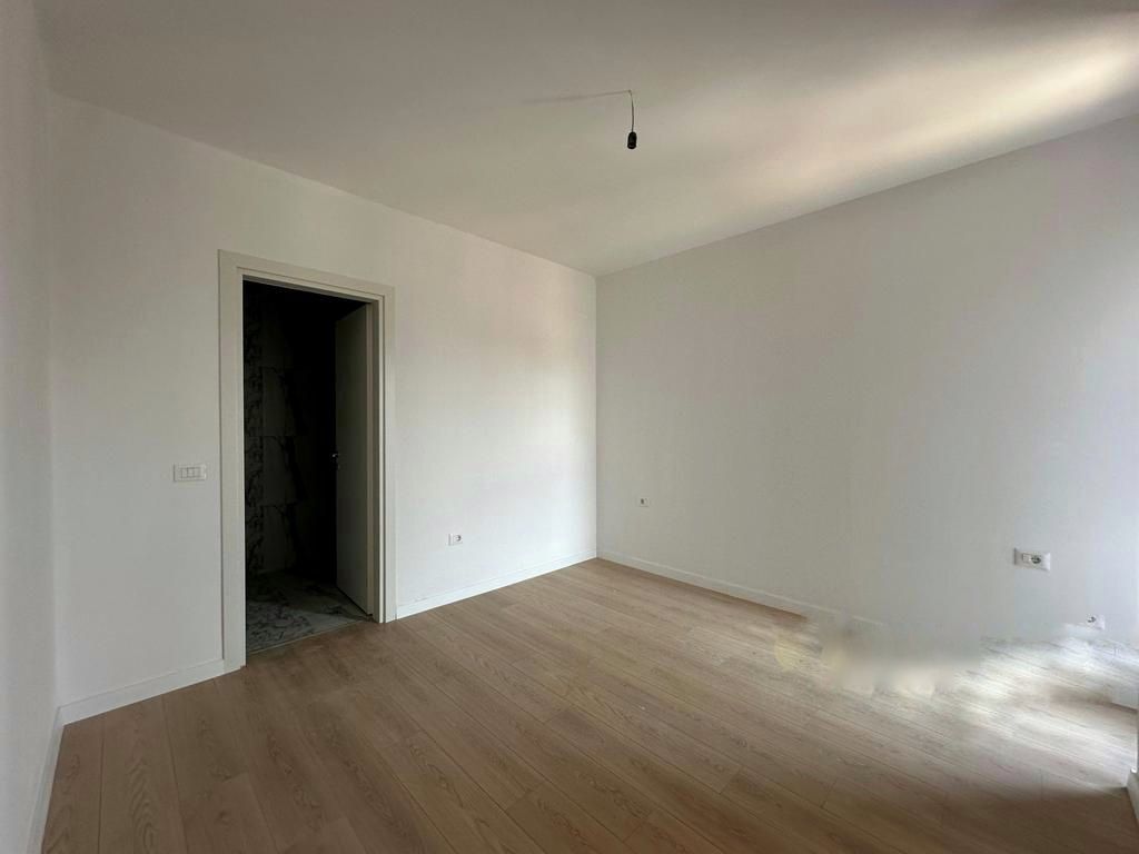 SHITET APARTAMENT 2+1+2 ,TEK KOMUNA E PARISIT! 289,000 €