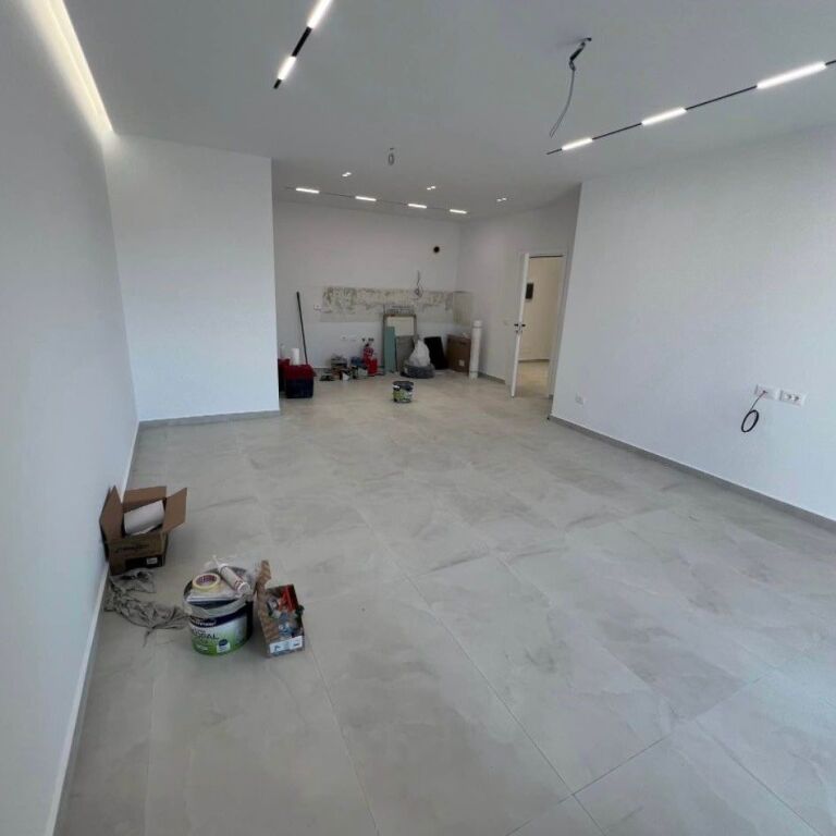 🏡 Vendesi Appartamento 2+1+2 Bagni – Fresk ✨