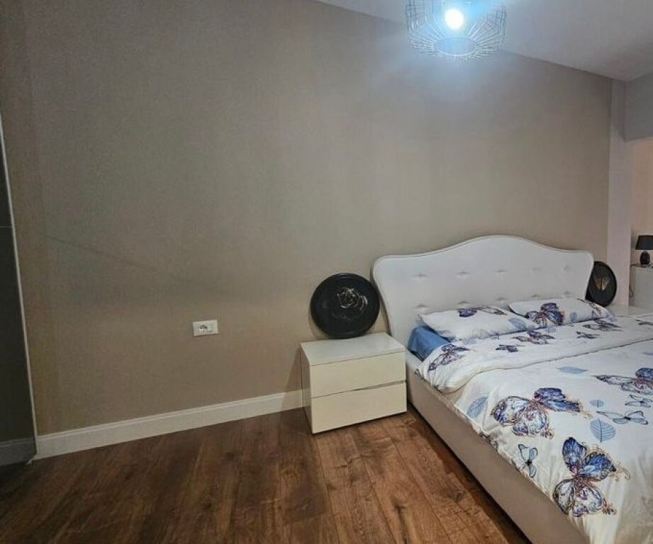 FOR RENT 2+1 APARTMENT AT BARRIKADAVE STREET !!