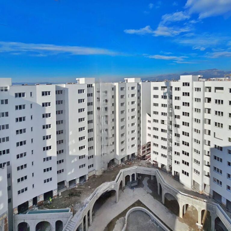 🏢 Appartamento 3+1+2 in Vendita – River Residence, Fusha e Aviacionit