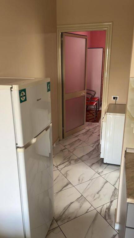 🏡 JEPET ME QERA APARTAMENTI 1+1 TEK AMERIKAN 2, TE RRUGA E DIBRES