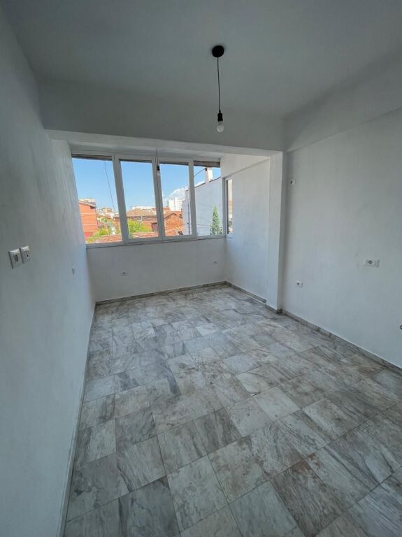BUSINESS PREMISES FOR RENT 90 M2 SELVIA 70,000 LEKE
