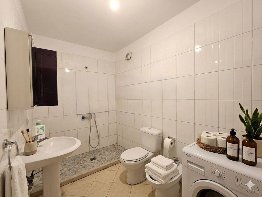 YZBERISHT, SELLING APARTMENT 2+1+2 140,000 €