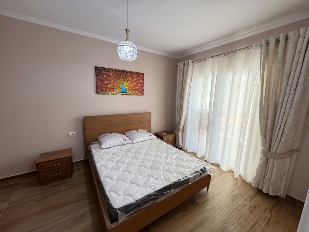 Jepet me qera 1+1+ Parkim Zogu I Zi