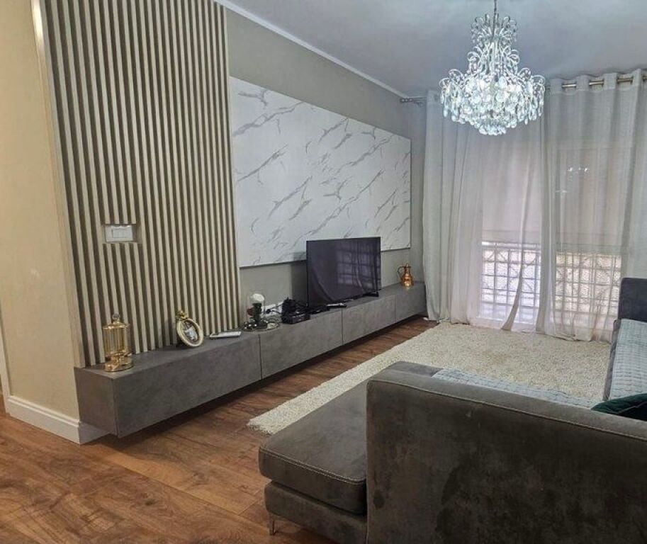 FOR RENT 2+1 APARTMENT AT BARRIKADAVE STREET !!