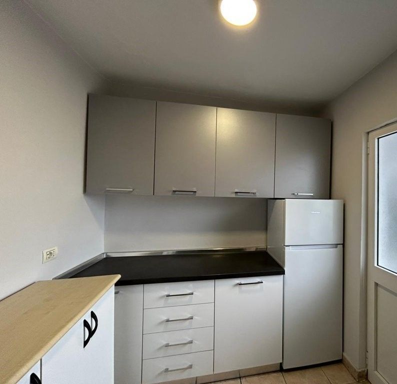 FOR RENT 1+1 APARTMENT NEAR THE MOSQUE CLOSE TO THE TABAKËVE BRIDGE