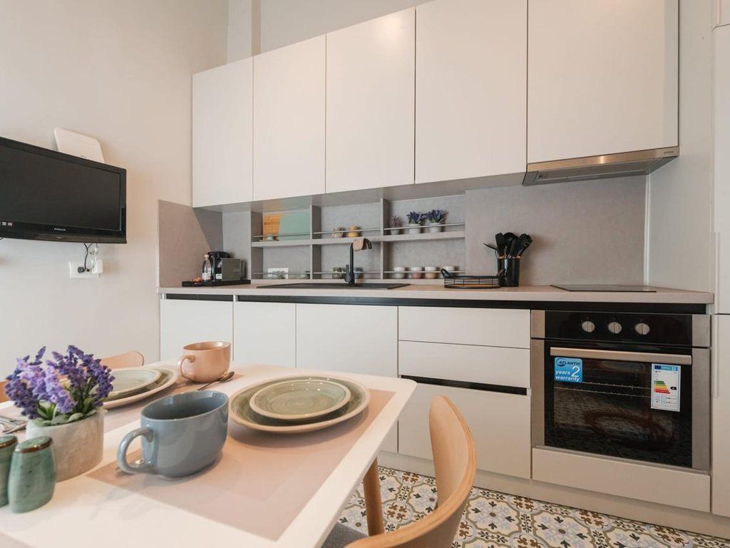 Shallvaret! Apartment 2+1 for Rent | Joni Peçi Store!