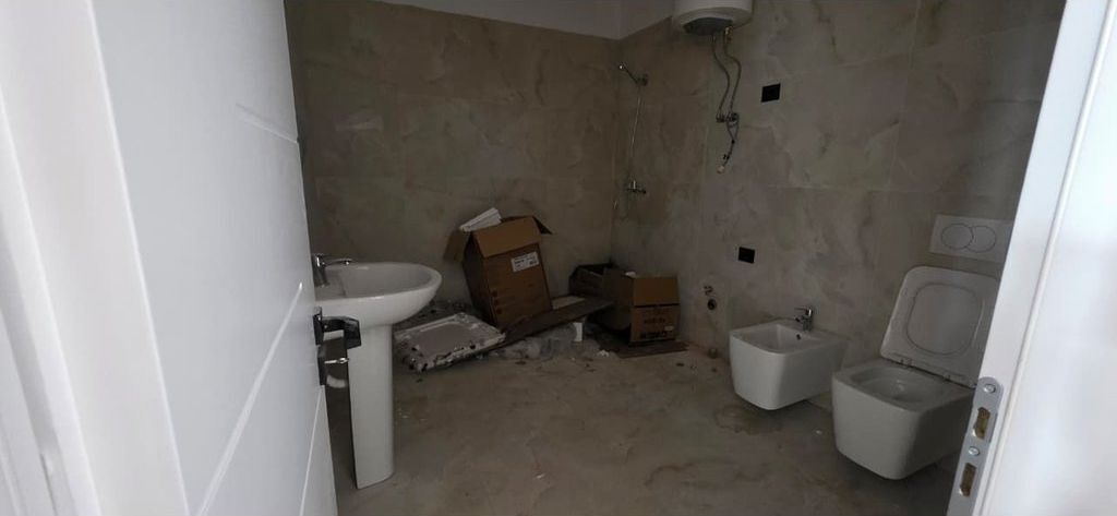 Paskuqan, Ofrojmë për qira Apartament 2+1+Post Parkimi!