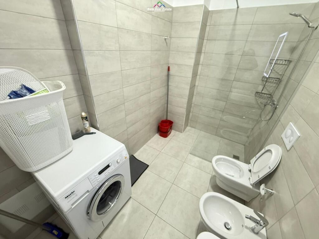Apartament me qera 1+1+post parkimi prane Shkolles se Kuqe (ID B2101115) Tirane