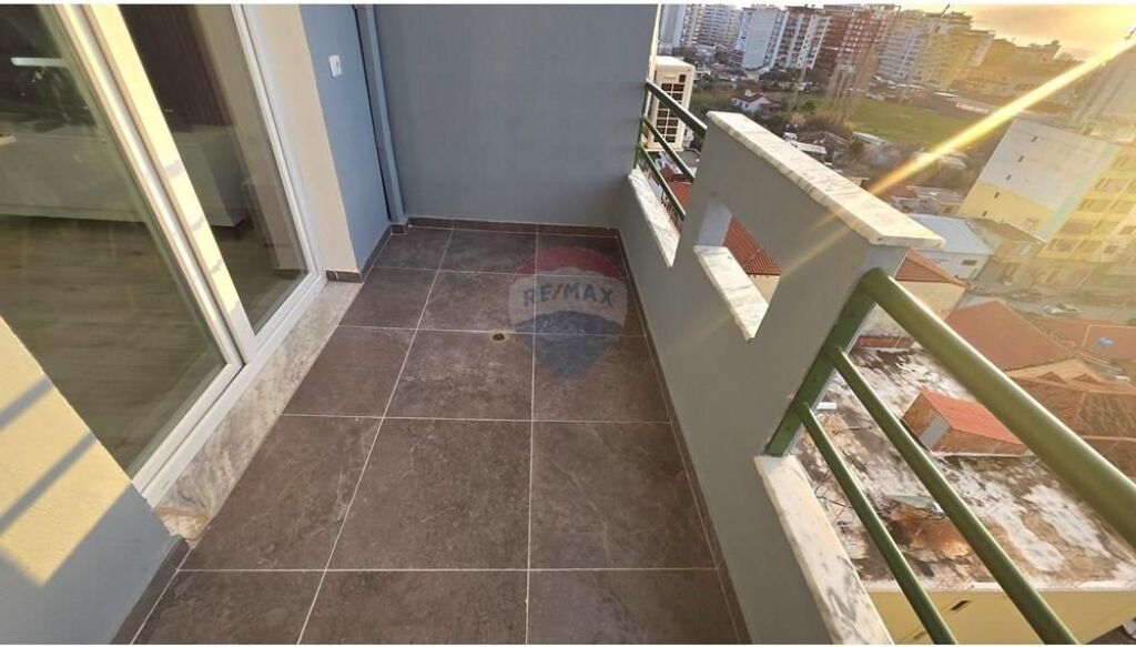 Apartament 1+1 ne shitje , rruga Dush Strati