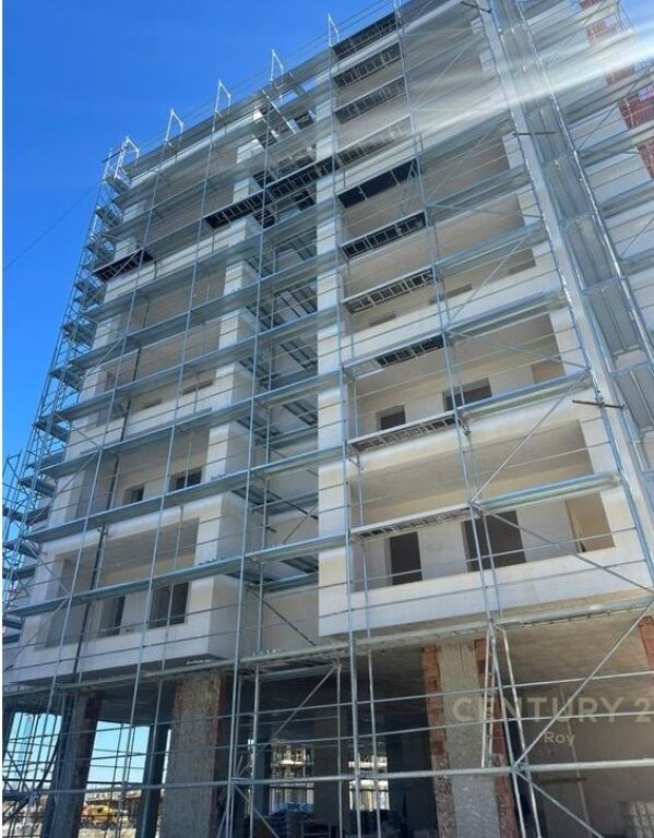1+1 IN VENDITA NELLA RESIDENZA DION A QERRET POSIZIONATO A 200 METRI DAL MARE!!