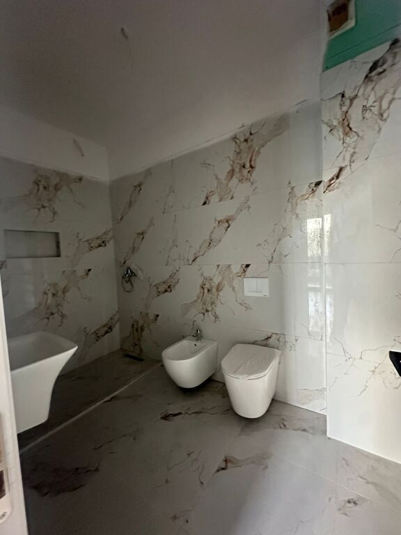Occasione "Vendesi appartamento 2+1+2+balcone"