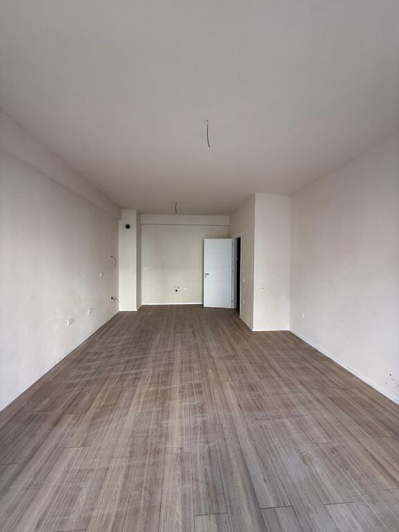 Jepet me qera apartament 1+1 prane Urban Gate Astir.