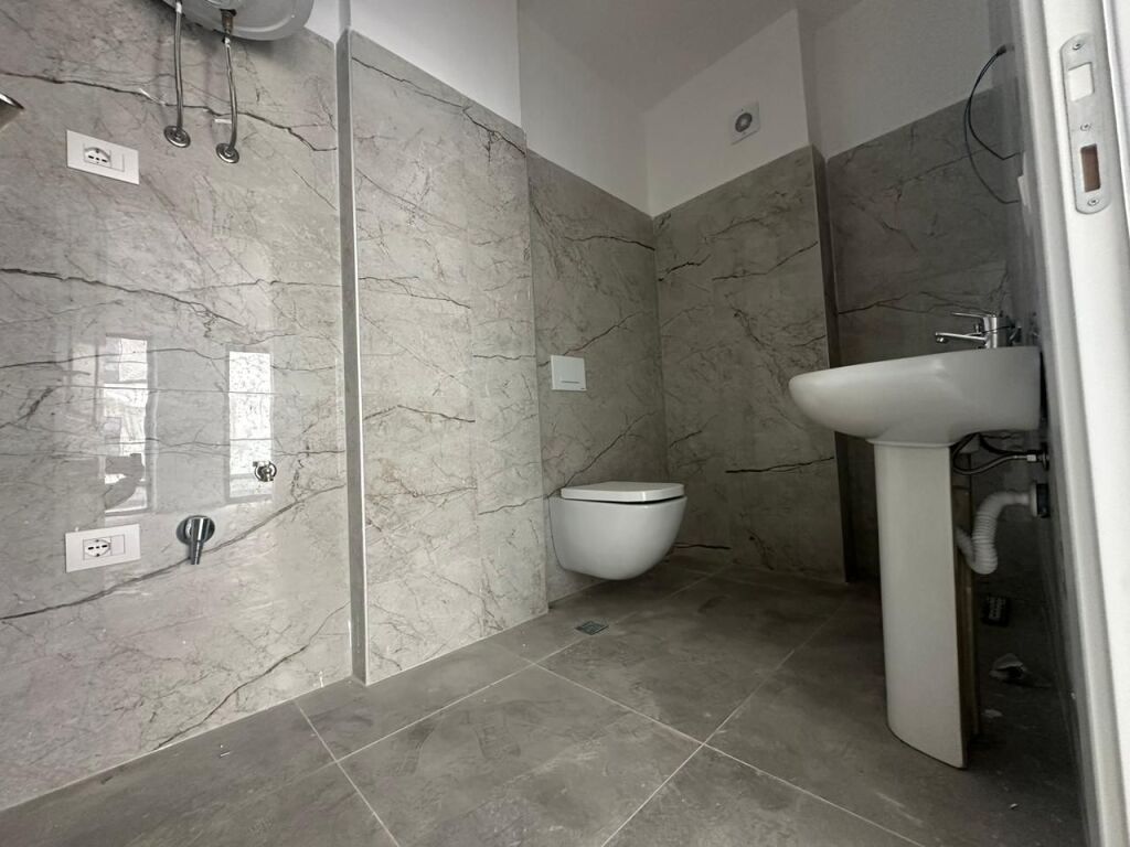 Apartment 2+1 for sale at Liburna, Mali i Robit