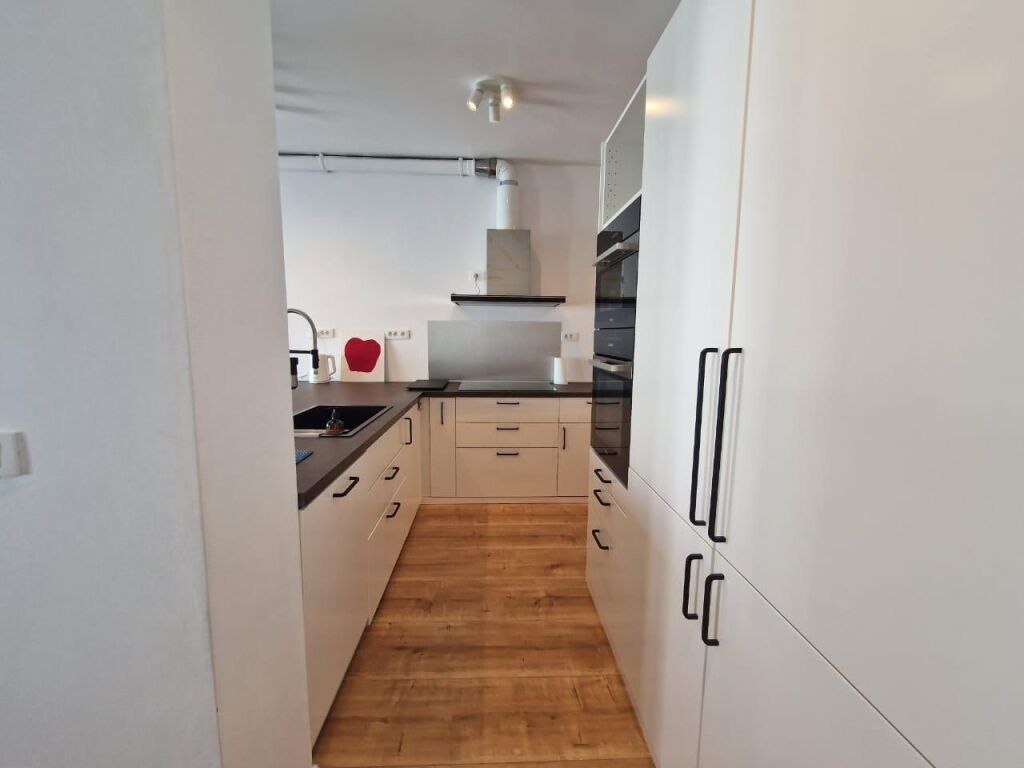 APARTAMENT 2+1 PER QERA TEK LIQENI THATE