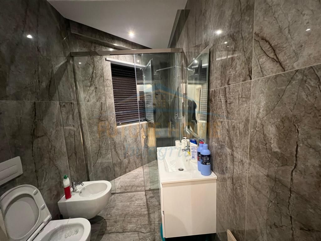 Apartment 2+1+2+parking space for sale Durres Street