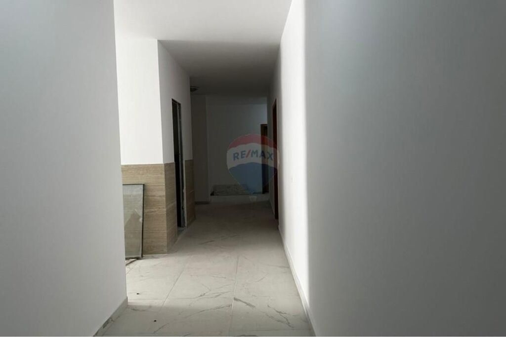 Appartamento 1+1 – In Vendita, Via Dhimitër Konomi, Vlora